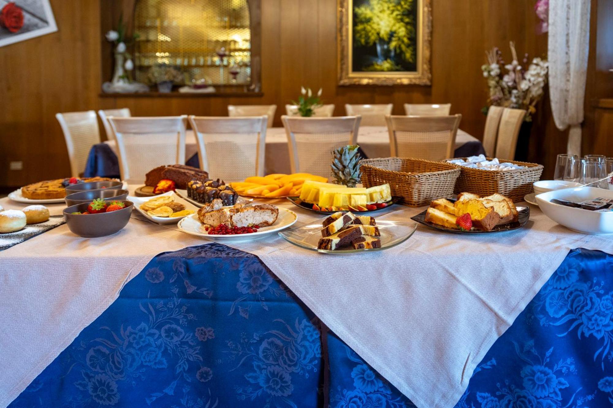 Hotel Alt Spaur Spormaggiore Kültér fotó